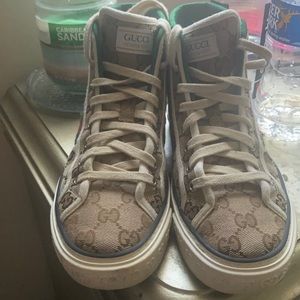 Authentic Gucci shoes!